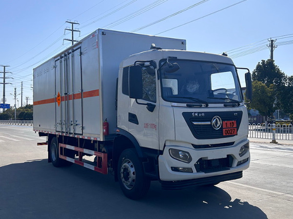 東風(fēng)天錦爆破器材運(yùn)輸車